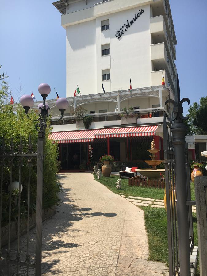Hotel De Amicis Риччоне Экстерьер фото